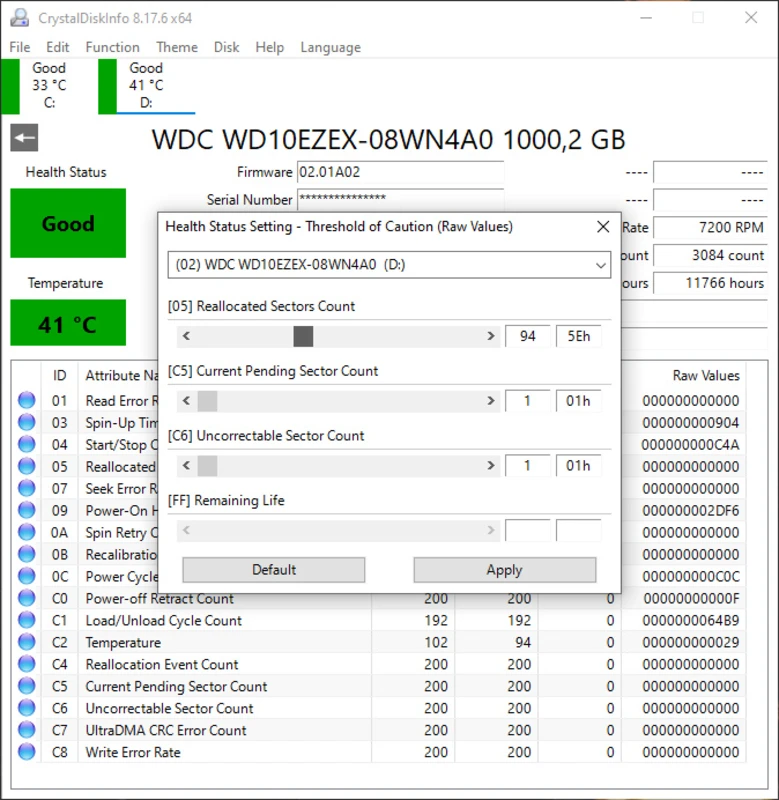 CrystalDiskInfo window highlighting SMART status columns